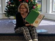 Amy Huff reading for Storytime